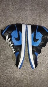 Jordan 1 mid royal blue