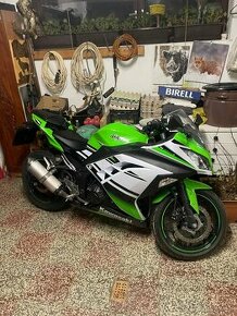 Kawasaki ninja 300