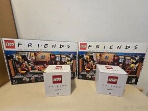 Lego 21319 + Lego 5006068 friends Central Per Mug