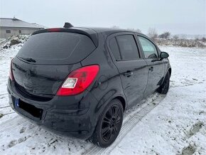 Opel Corsa benzín.