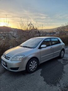 Toyota Corolla 1.6 S 5D