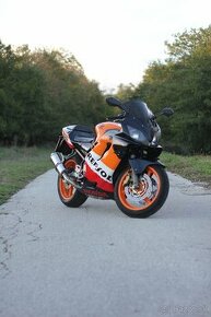 Hondu CBR 600 F4i Sport (2002) REPSOL - 1