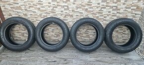 Predám zimné pneumatiky Dunlop 215/60 R16