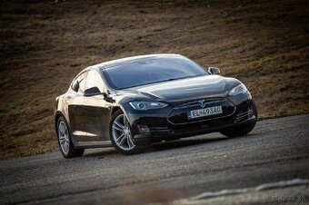 Tesla model S AWD 70D