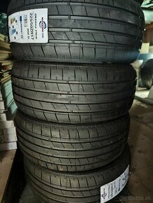 225/50 R17