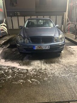 Kúpim interiér na Mercedes w211