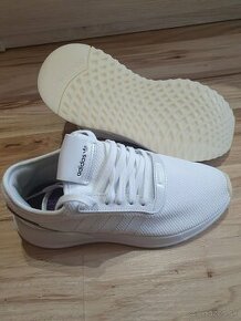 Dámske adidas botasky - 1