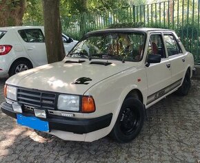 Škoda,retro polepy bočních dveří.