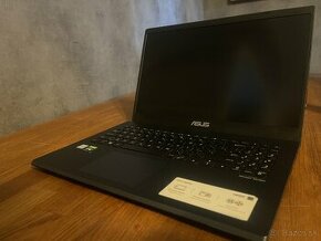 Predám na diely Asus Vivobook 15