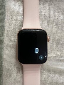 Apple Watch 5 ružové