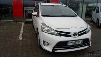 Toyota verso 1.8 benzín manuál