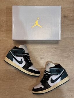 Air Jordan 1 mid se / oxidized green 43