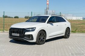 Audi Q8 55 TFSI mHEV quattro tiptronic