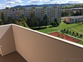 Predaj: 3 izbový priestranný zrekonšt.byt Brezno,75m2,balkon