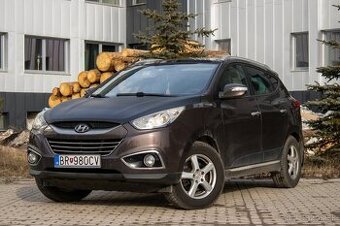 Hyundai ix35 2.0i DOHC D-CVVT Premium 4x4 A/T - 1