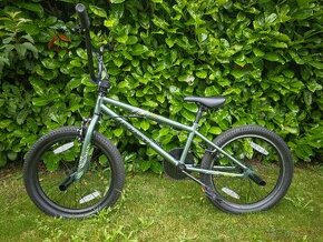 Bicykel BMX