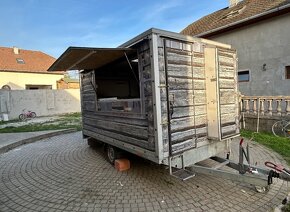 Pojazdny bufet / gastro prives /food truck/