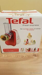 Kompaktný strúhač a krájač Tefal