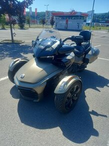 Can-am spyder