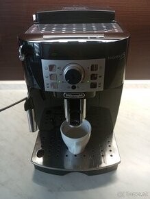 Kávovar Delonghi