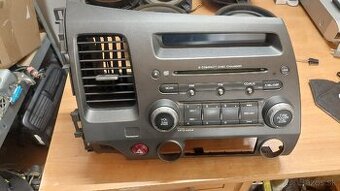 Predám radio Civic 8g 39100-SNA-P620-M1