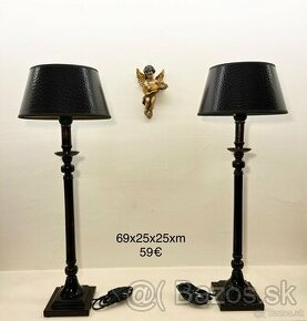 Dve rôzne stolove lampy