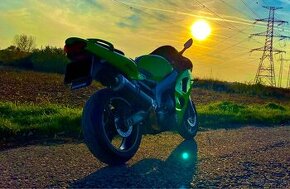 Kawasaki zx6r Ninja