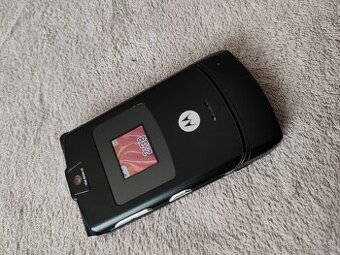 Motorola V3 - RETRO