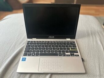 Notebook ASUS E210MA