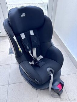 Britax Romer M I-size cierna 61-105cm do 20kg