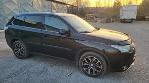 Mitsubishi Outlander III