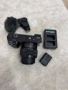 Sony A6000 s objektívom