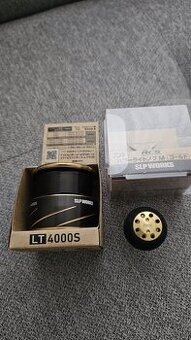 Náhradná cievka Daiwa SLPW + knob RCS