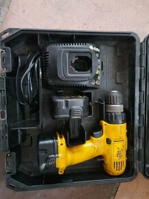 Predam 2x Aku utahovačky DeWalt a Black&Decker