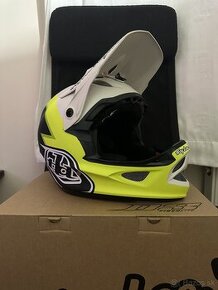 Troy Lee Designs D3 Fiberlite Volt