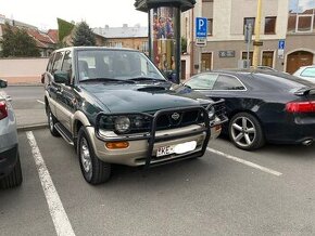 Nissan Terrano 2 4x4 2.4 benzin