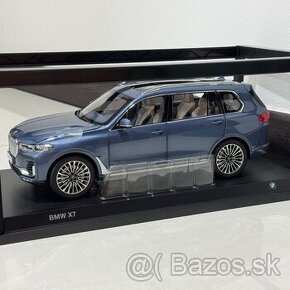 1:18 Kyosho BMW X7 Dealer Edition