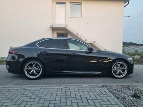 Alfa Romeo Giulia 2.2 diesel 200 koní, Automat 59500km - 1