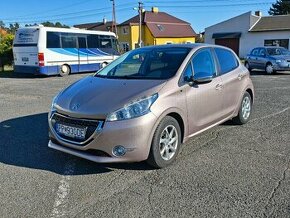 Peugeot 208 style 2014