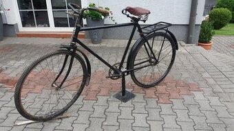 Predam zaujimavy vojnovy "1945"vystavny bicykel povodny st