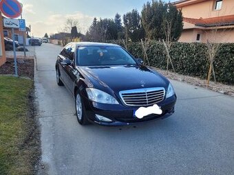 Predam Mercedes-Benz w221 s350 long benzín kw 200 r.v 2007