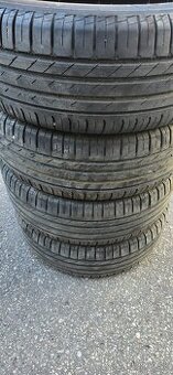 225/60 R17