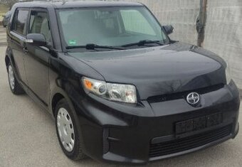 TOYOTA URBAN VERSO COROLLA ( SCION xB ) - 1