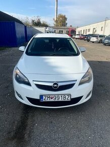 Opel Astra 2.0 J ŠPORT+TOURER AUTOMAT. - 1