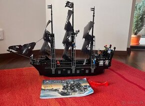 Piráti z Karibiku (KAZI ako lego)krásna veľká loď