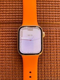 Apple Watch Series 8 41mm strieborné