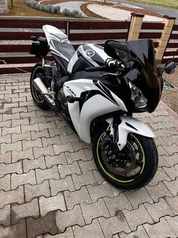 Honda cbr 1000rr