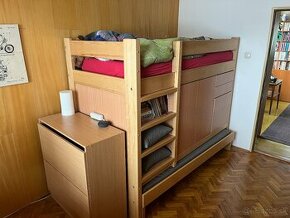 Poschodová posteľ s úložným priestorom