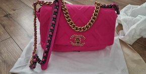 Nova luxusna latkovo kozena CHANEL crossbody ruzova