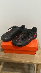 tenisky-futbalové sálovky Nike 30,5